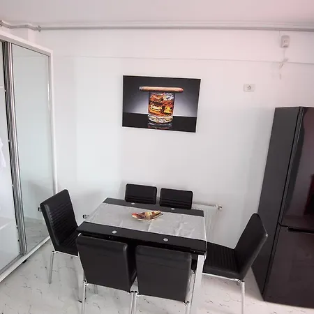 アパート Zev Imperia Apartament Mamaia Nord ナボダリ