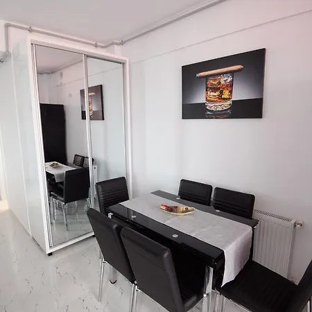 Zev Imperia Apartament Mamaia Nord アパート